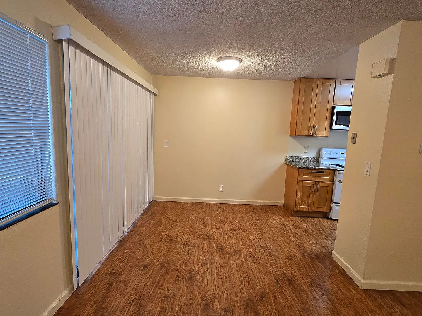 Benson Ave -- 124 — Photo 4