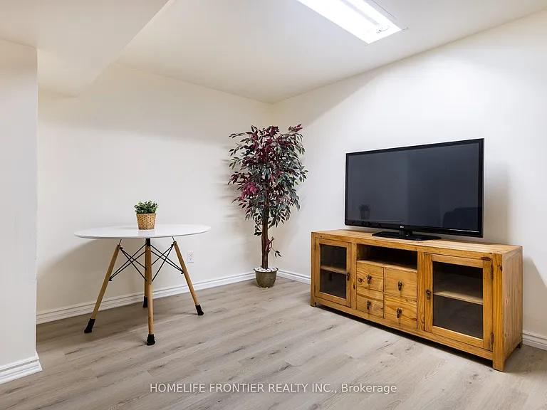 258 Conley St #BASEMENT — Photo 9