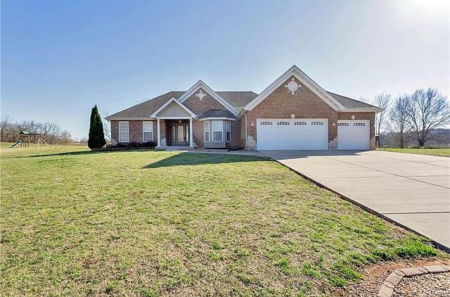 1st image of 216 Estates Dr