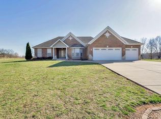 216 Estates Dr, Troy, MO 63379