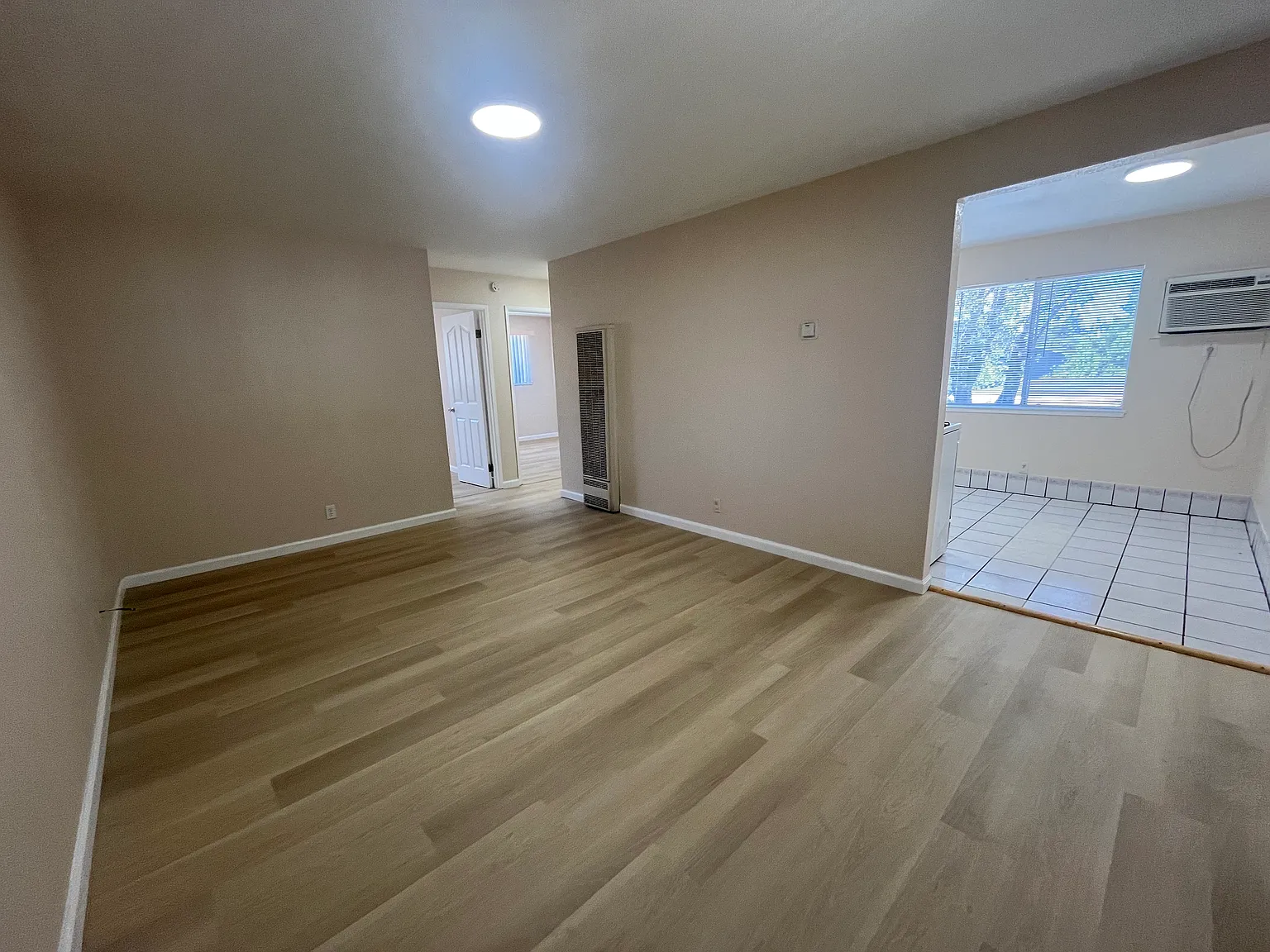 2 bed, 950 sqft, $2,650 — Photo 4