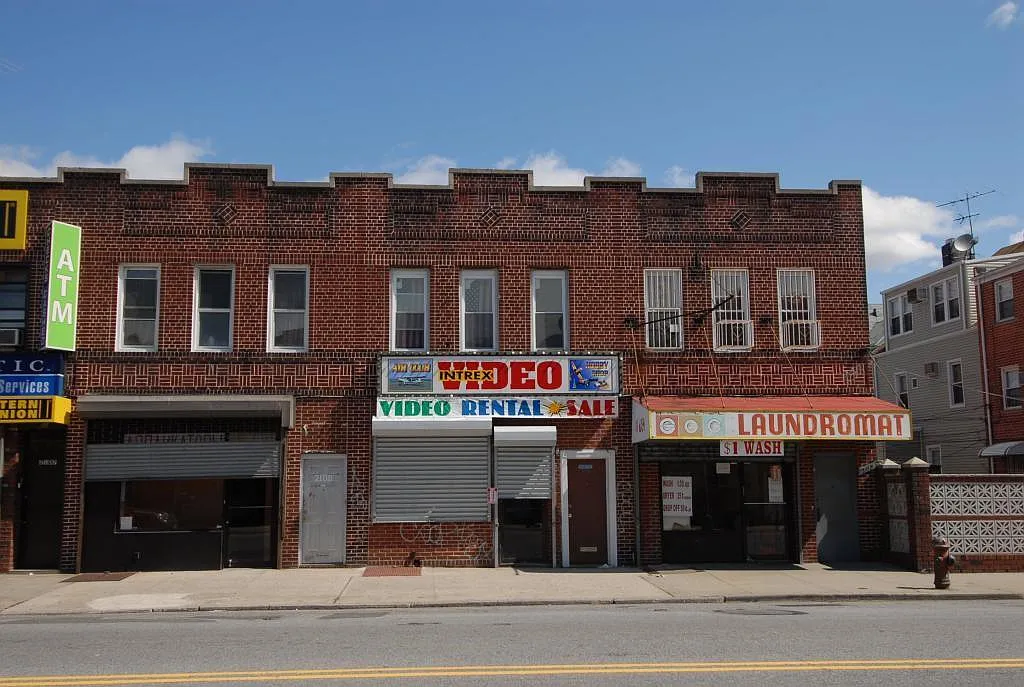 2113 Bath Ave photo 1