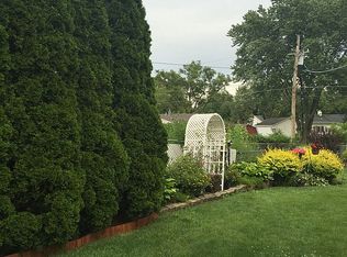 2612 Flicker Ln, Rolling Meadows, IL 60008