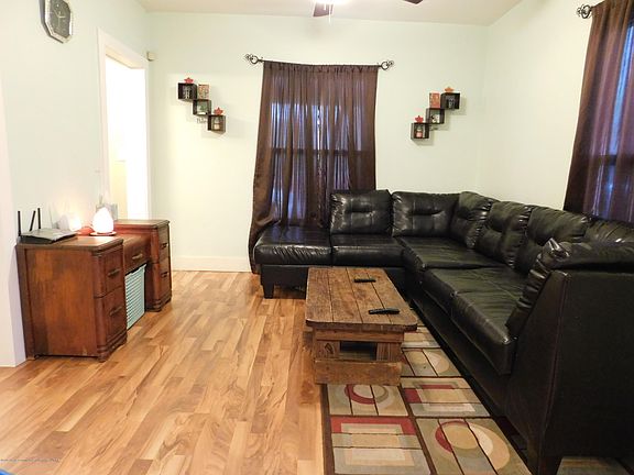 3rd image of 417 N Butler Blvd