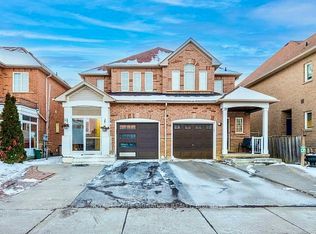 56 Tahir St, Vaughan, ON L6A 3A9