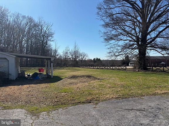 3rd image of 609 Philadelphia Rd