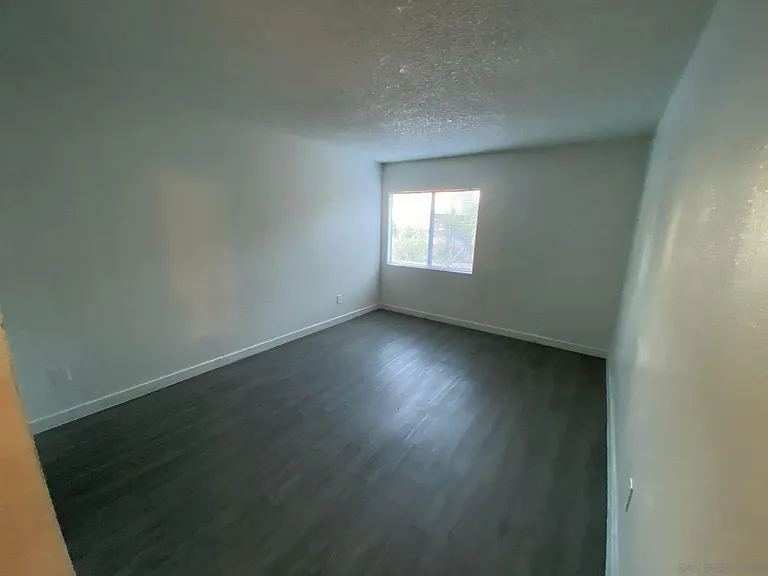 702 R Ave — Photo 6