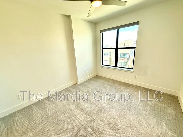 4916 Broadway Dr — Photo 7