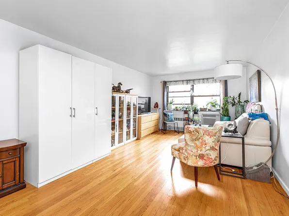 9430 59th Ave APT 4B, Flushing, NY 11373