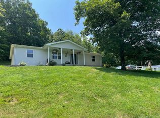 827 Blue Lick Rd, Londonderry, OH 45647