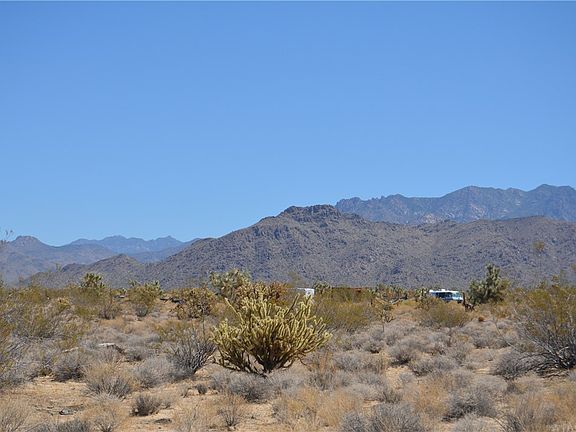 2nd image of 11872 S Date Creek Rd