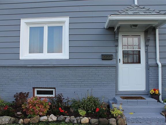 3rd image of 299 Tremont Ave