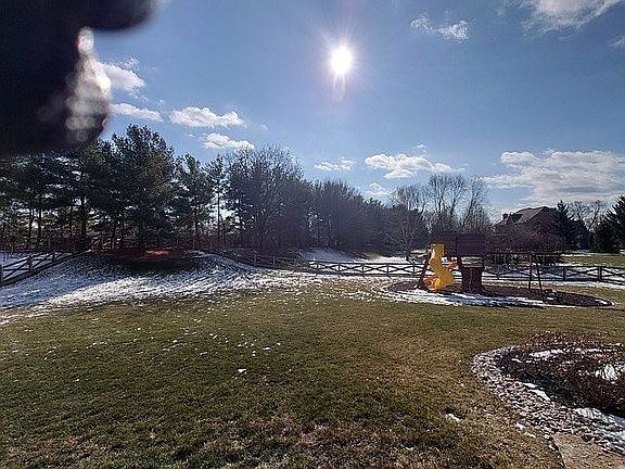 3rd image of 8379 Chesney Ln