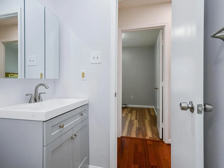 156 Barnsfield Ct — Photo 33