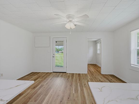 5th image of 613 Palumbo St