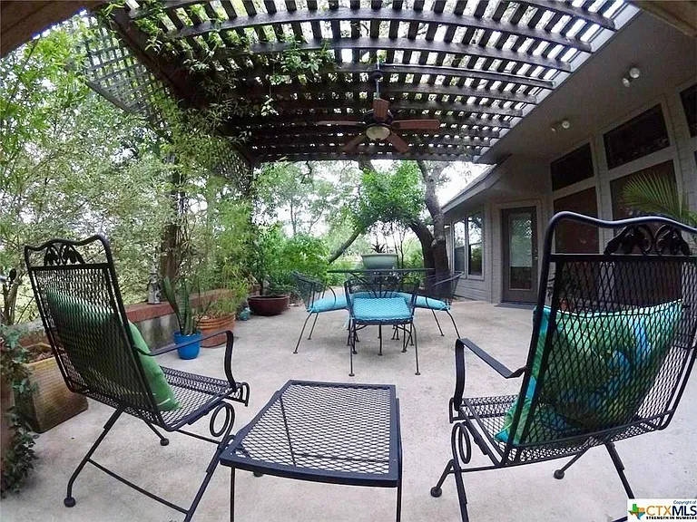 300 Quarry Spring Dr — Photo 22