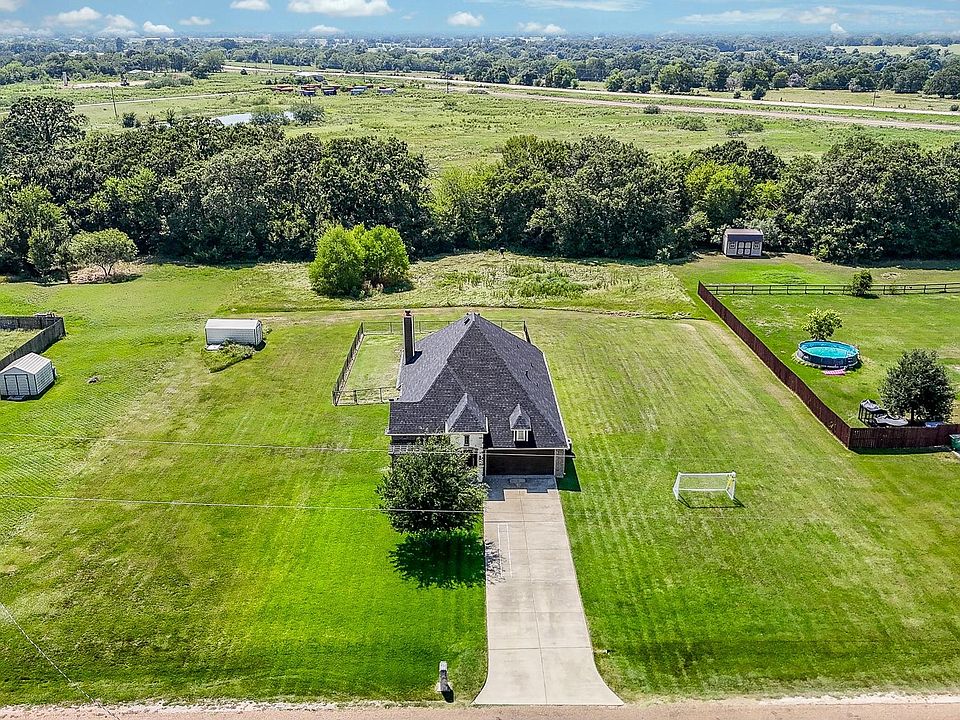 1st image of 4064 Green Pastures