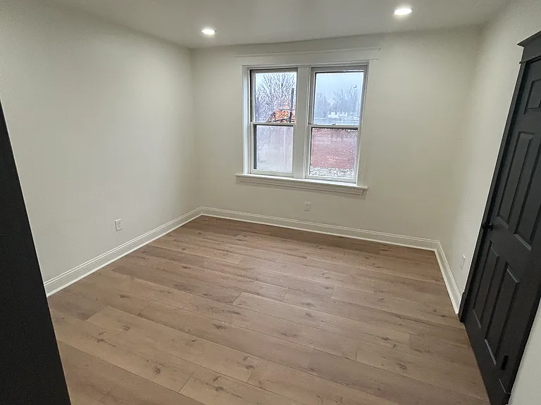 5402 Idaho Ave #2F — Photo 4