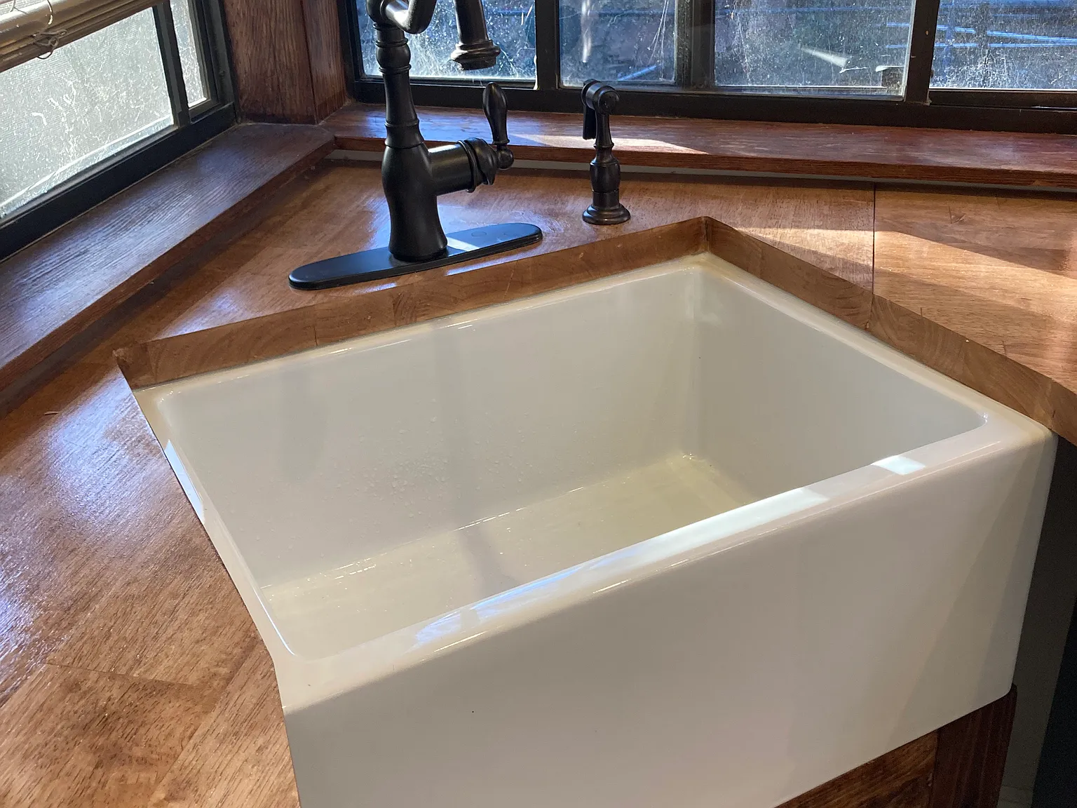 Studio, 350 sqft, $2,500 — Photo 4