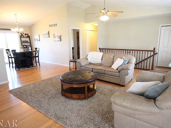 2nd image of 6 Oliver Ct