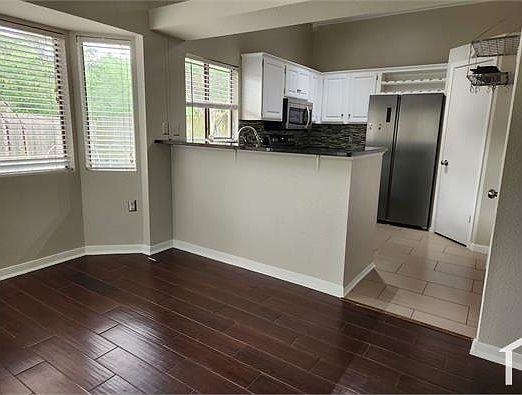 5th image of 4242 Shady Tree Ln #1