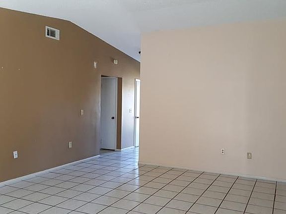 5th image of 3126 Yorych Ln
