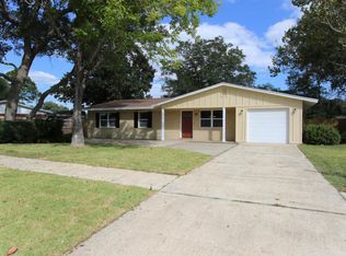 630 Golf Course Dr, Fort Walton Beach, FL 32547