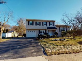 388 Mooney Pond Rd, Farmingville, NY 11738