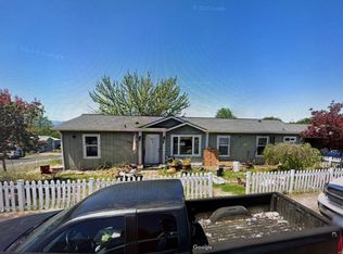 105 Bridgeport Dr, Eagle Pt, OR 97524