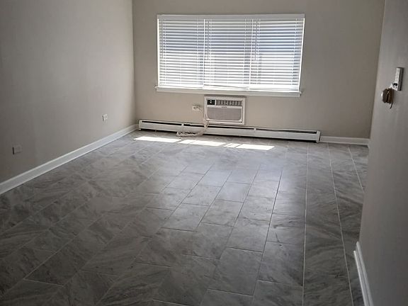 2nd image of 1203 Long Valley Dr