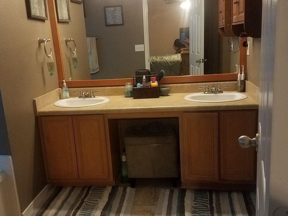 1st image of 18017 Lake Vista Dr