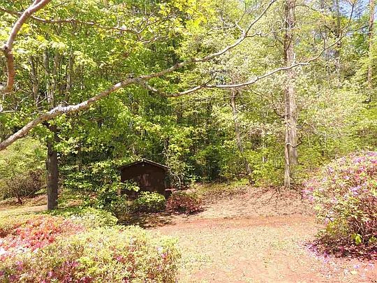 4th image of 144 Brookview Dr