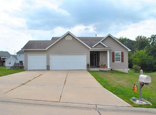 13 Great Owls Way, Winfield, MO 63389