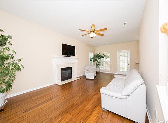 5th image of 127 Rocky Trail Ct