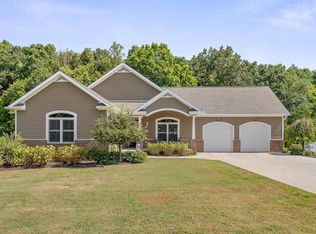 1900 Upper Hilham Rd, Livingston, TN 38570