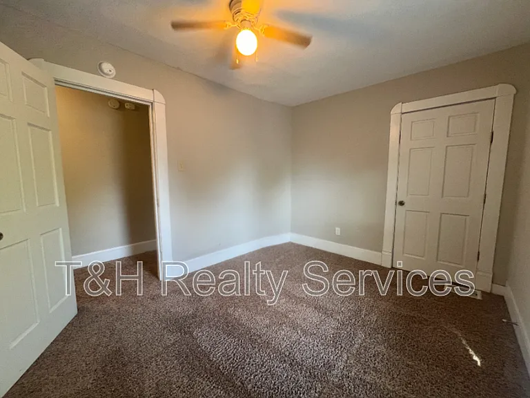 1531 Sturm Ave — Photo 14