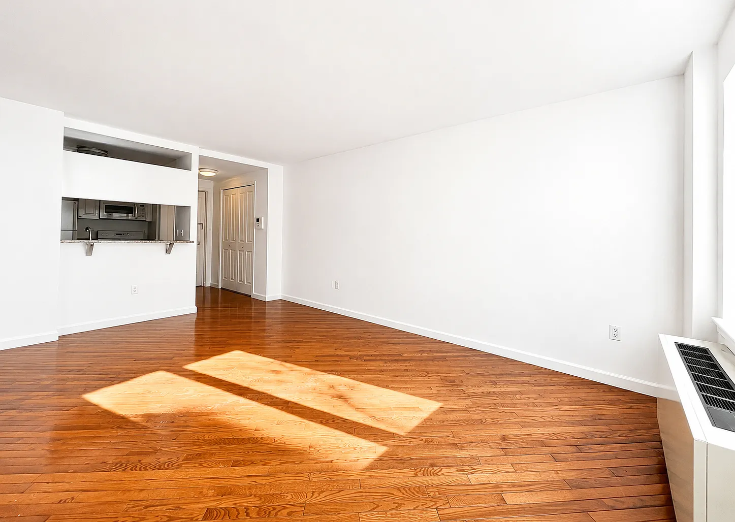 401 West 22nd Street — Photo 2