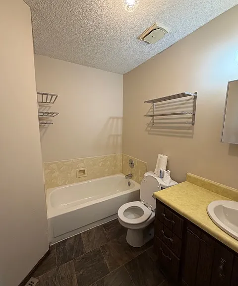 2933 W Roxbury St — Photo 9