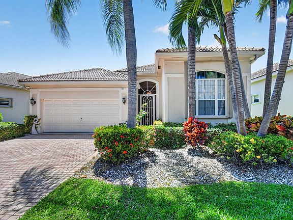 2nd image of 109 Palm Circle
