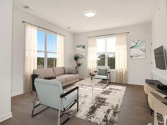 4th image of 920 Belmont Ave #10891331