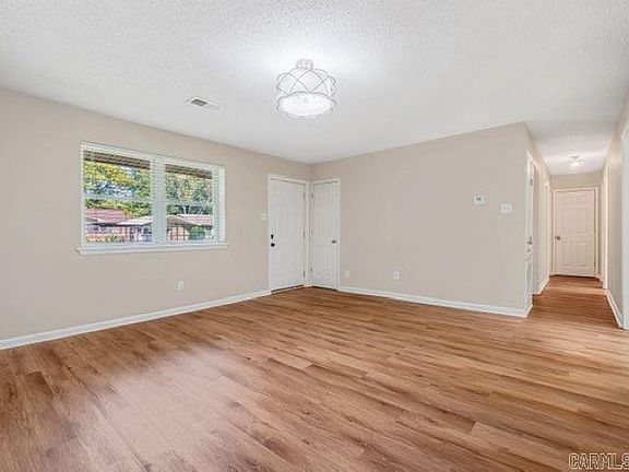 4th image of 39 Saint John St