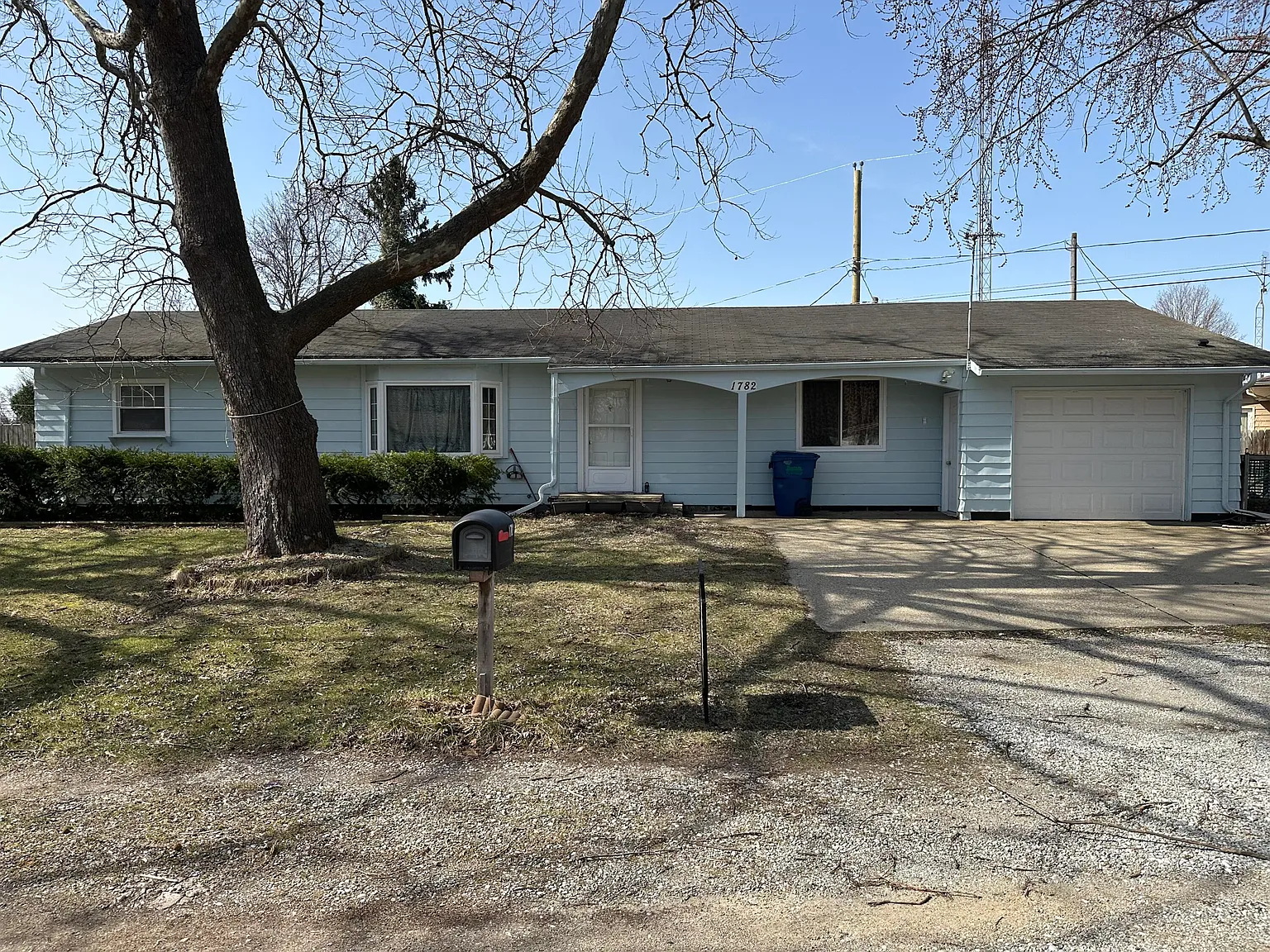1782 E Ogden Ave photo 1