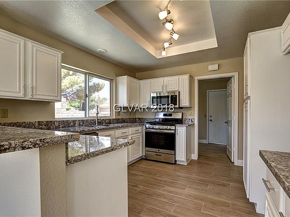 2nd image of 2518 Denham Dr