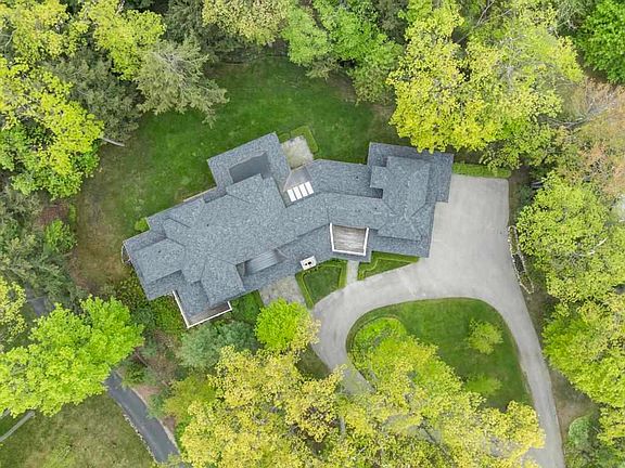 2nd image of 145 Traverse St
