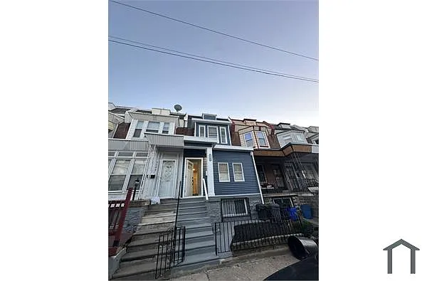 Building Photo - 5746 Walton Ave