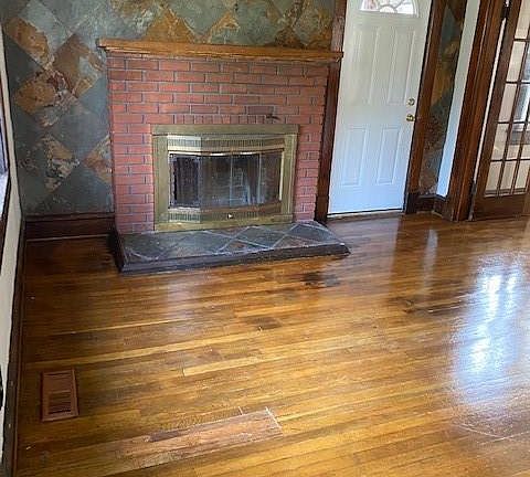 3rd image of 227 Hollywood Ave