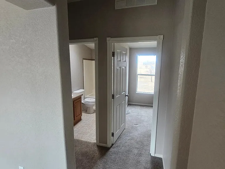 870 Quain Dr — Photo 13