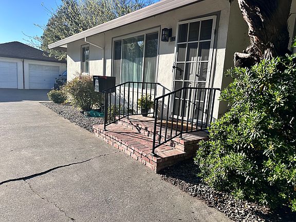 3rd image of 3321 Morse Ave