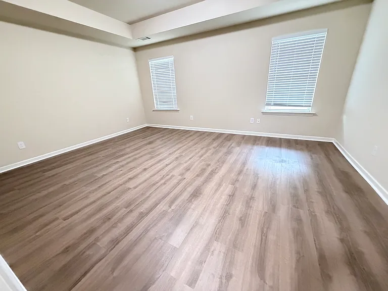 206 Highland Village Ln — Photo 16