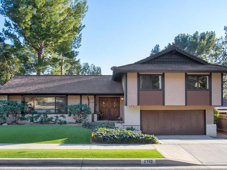 1st image of 2742 Mountain Pine Dr